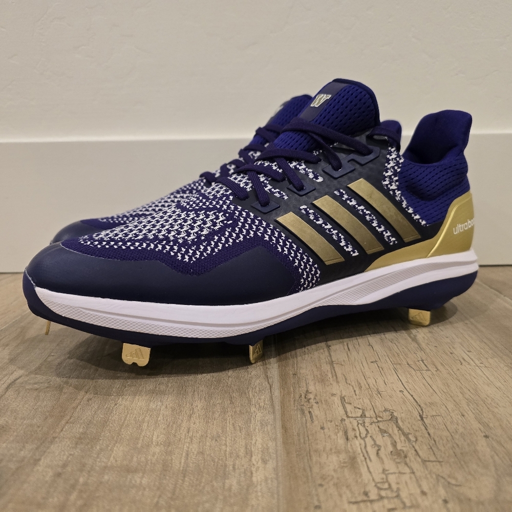ADIDAS ULTRABOOST DNA WASHINGTON HUSKIES PLAYER ISSUE BASEBALL CLEATS MENS